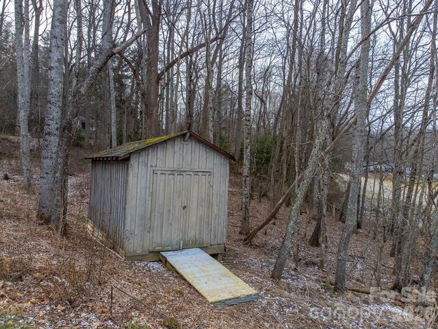 262 Sams Trail, Waynesville, NC 28786