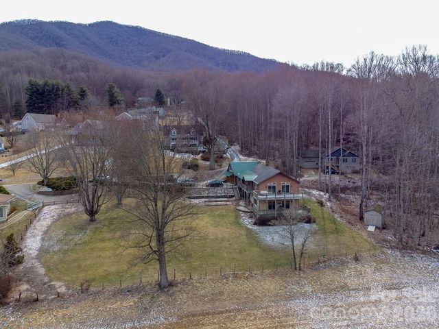 262 Sams Trail, Waynesville, NC 28786