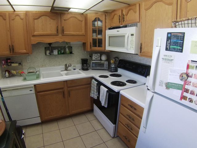 571 Capri L, Delray Beach, FL 33484