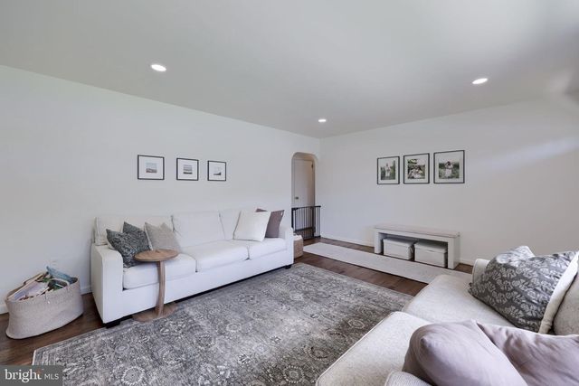 1602 VISTA RD, Lancaster, PA 17601