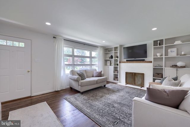 1602 VISTA RD, Lancaster, PA 17601
