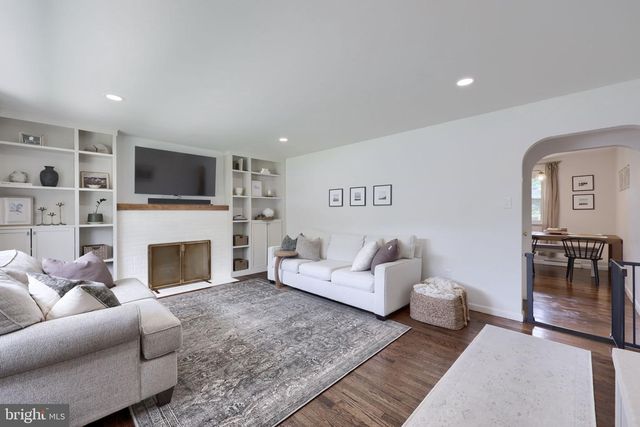 1602 VISTA RD, Lancaster, PA 17601