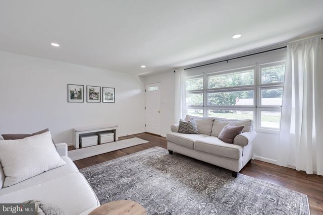 1602 VISTA RD, Lancaster, PA 17601