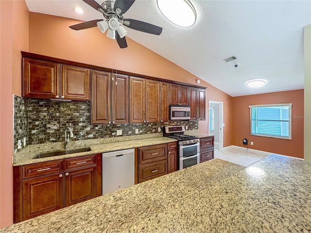 1205 FOREST CIRCLE, Altamonte Springs, FL 32714