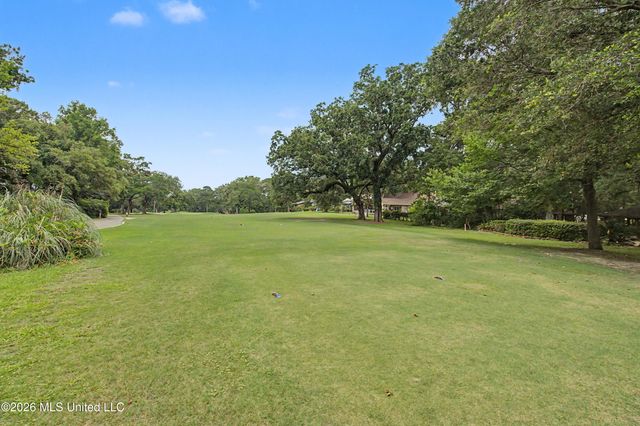 6621 Golf Club Drive, Diamondhead, MS 39525