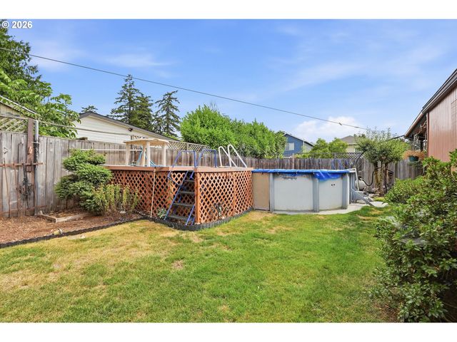 11833 Se ASH St, Portland, OR 97216