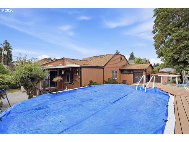 11833 Se ASH St, Portland, OR 97216