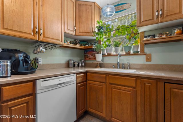 9266 N Pine Drive, Pass Christian, MS 39571