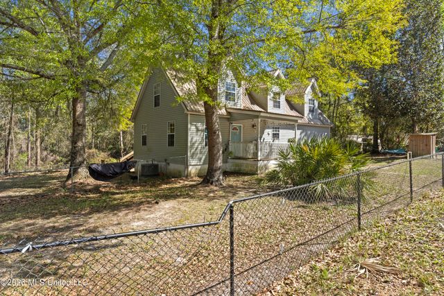 9266 N Pine Drive, Pass Christian, MS 39571