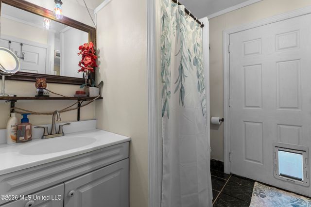 9266 N Pine Drive, Pass Christian, MS 39571