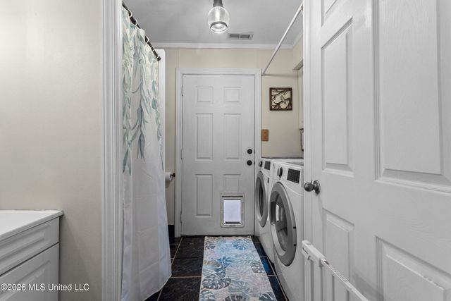 9266 N Pine Drive, Pass Christian, MS 39571