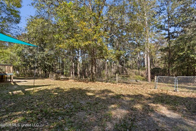 9266 N Pine Drive, Pass Christian, MS 39571