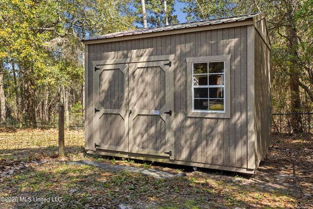 9266 N Pine Drive, Pass Christian, MS 39571