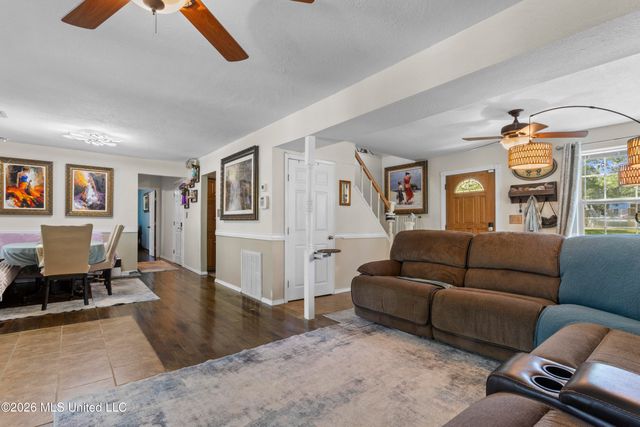 9266 N Pine Drive, Pass Christian, MS 39571