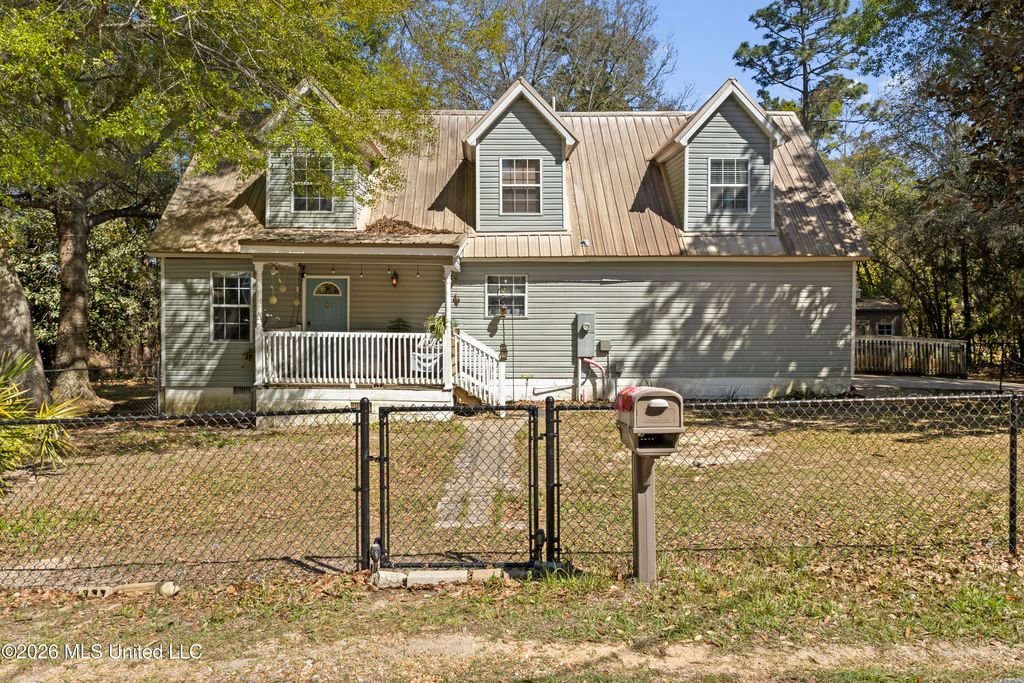 9266 N Pine Drive, Pass Christian, MS 39571