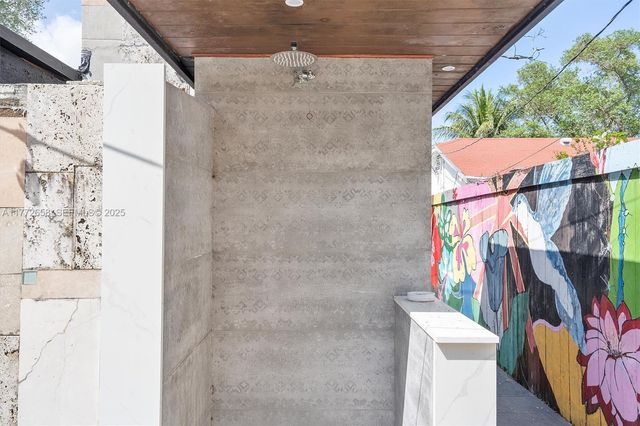 266 NE 117th St, Miami, FL 33161