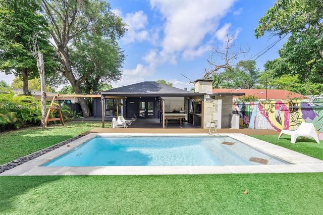 266 NE 117th St, Miami, FL 33161