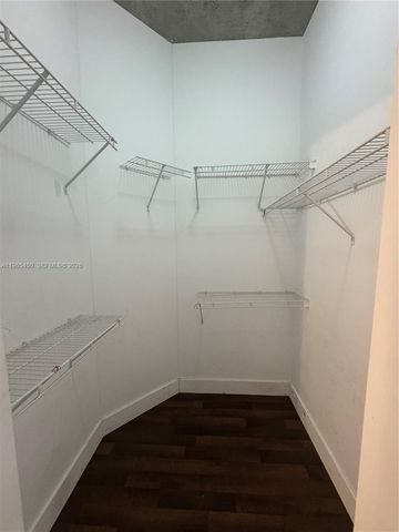 2001 Biscayne Blvd 2621, Miami, FL 33137