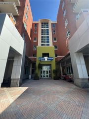 2001 Biscayne Blvd 2621, Miami, FL 33137