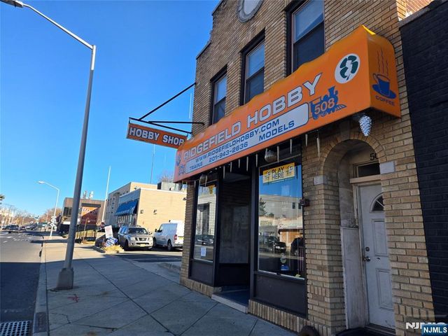 508 Broad Avenue, Ridgefield, NJ 07657