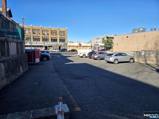 508 Broad Avenue, Ridgefield, NJ 07657