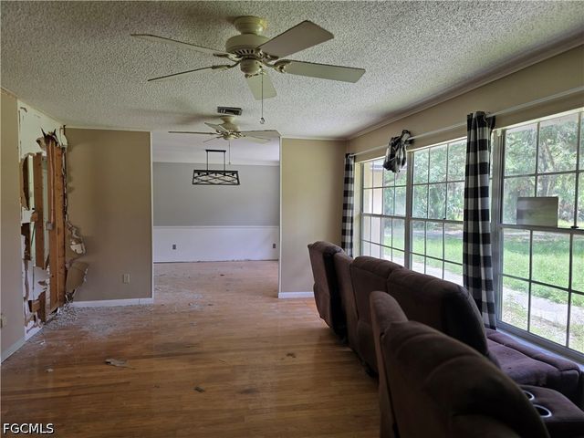 4756 Skates CIR, Fort Myers, FL 33905