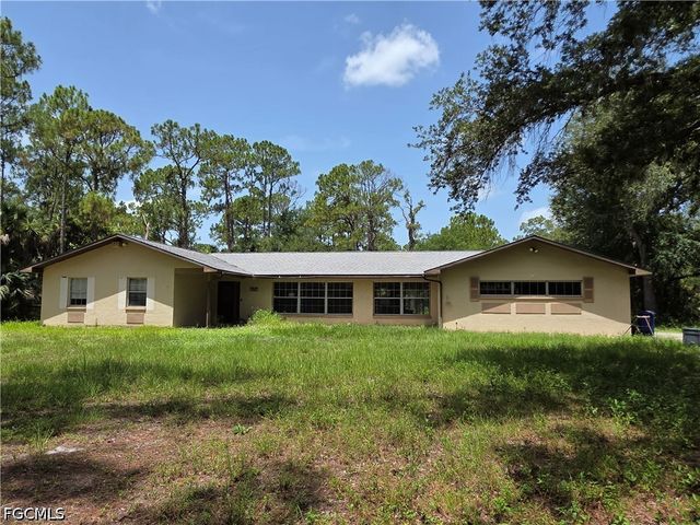 4756 Skates CIR, Fort Myers, FL 33905