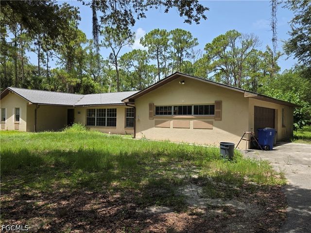 4756 Skates CIR, Fort Myers, FL 33905