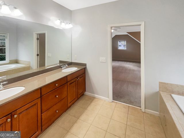 5675 Coopers Glen Court SW, Mableton, GA 30126