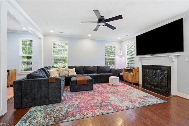 1041 Scenic BLVD, Chesapeake, VA 23322