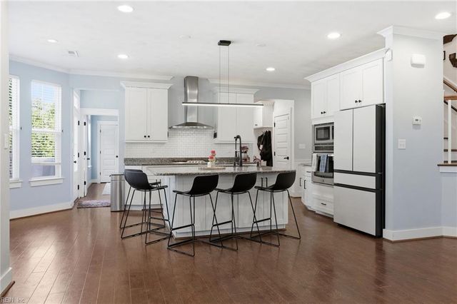 1041 Scenic BLVD, Chesapeake, VA 23322