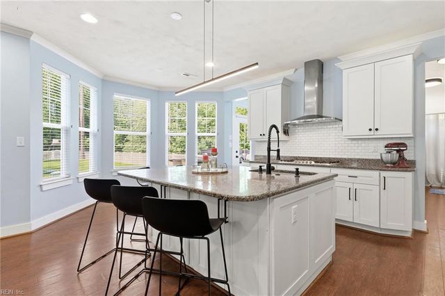 1041 Scenic BLVD, Chesapeake, VA 23322