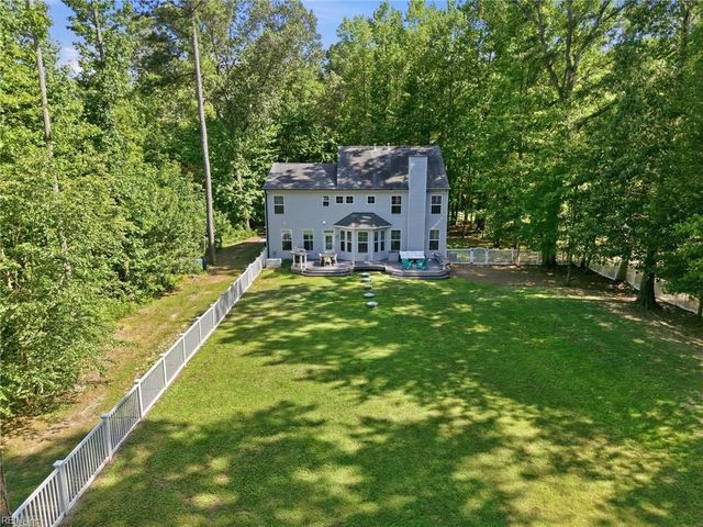1041 Scenic BLVD, Chesapeake, VA 23322