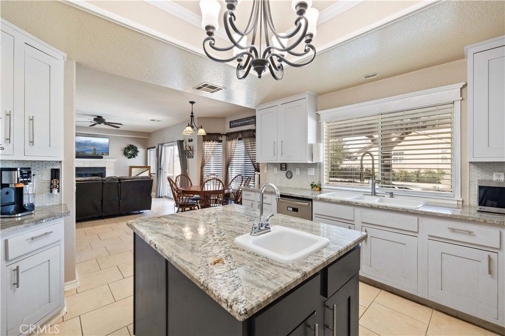 Image 15 of property listing at 44235 Westridge, Lancaster, CA 93536