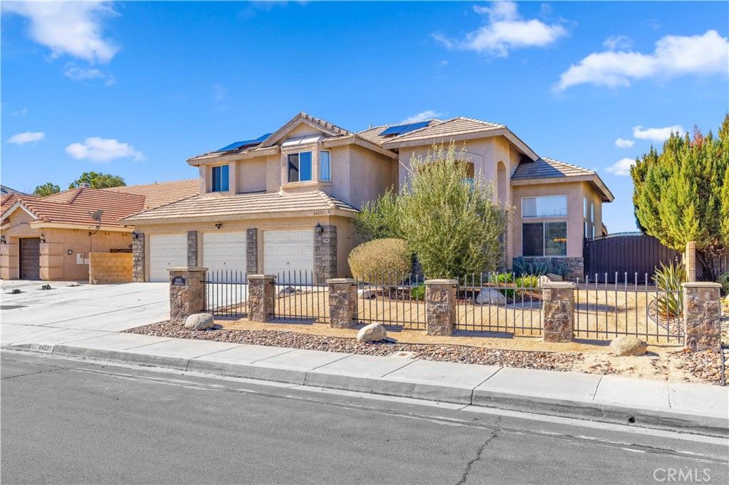 Image 2 of property listing at 44235 Westridge, Lancaster, CA 93536