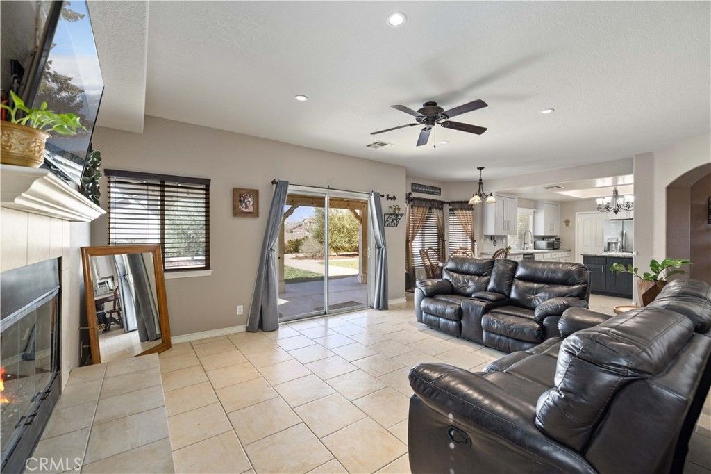 Image 22 of property listing at 44235 Westridge, Lancaster, CA 93536