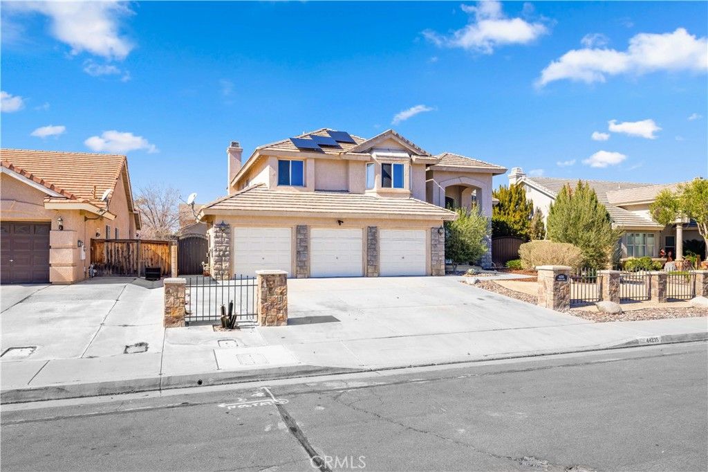 Image 3 of property listing at 44235 Westridge, Lancaster, CA 93536