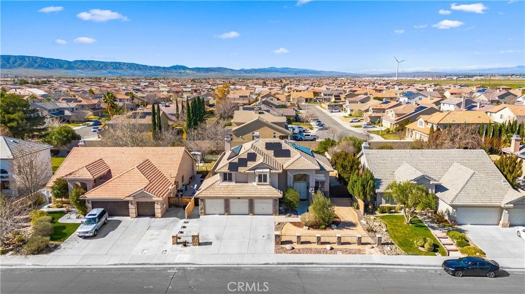 Image 4 of property listing at 44235 Westridge, Lancaster, CA 93536