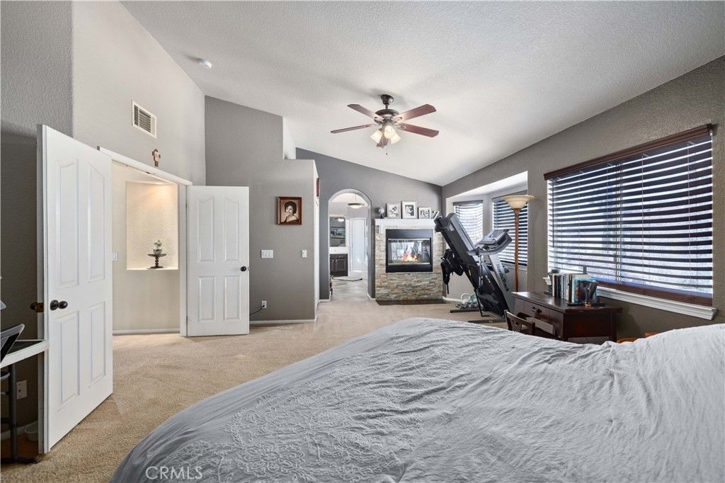 Image 41 of property listing at 44235 Westridge, Lancaster, CA 93536