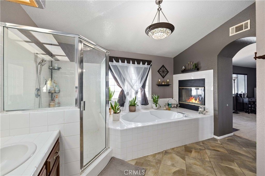 Image 45 of property listing at 44235 Westridge, Lancaster, CA 93536