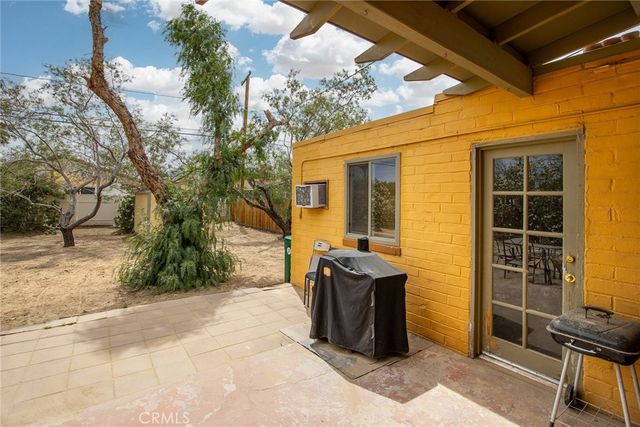 6155 Cahuilla, 29 Palms, CA 92277