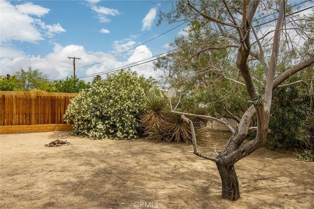 6155 Cahuilla, 29 Palms, CA 92277
