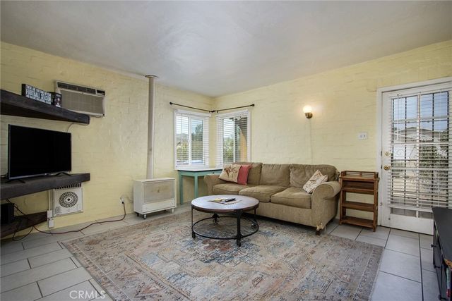 6155 Cahuilla, 29 Palms, CA 92277