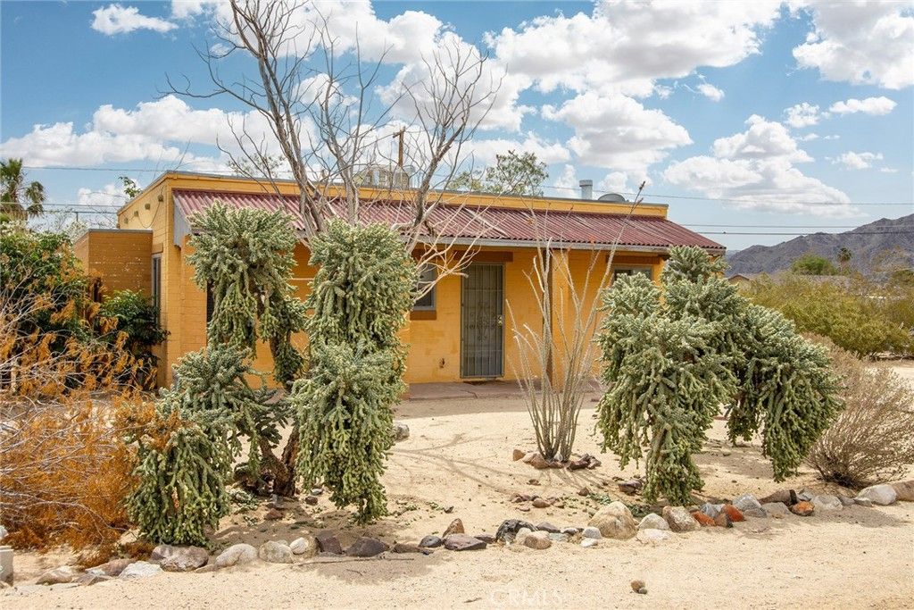 6155 Cahuilla, 29 Palms, CA 92277