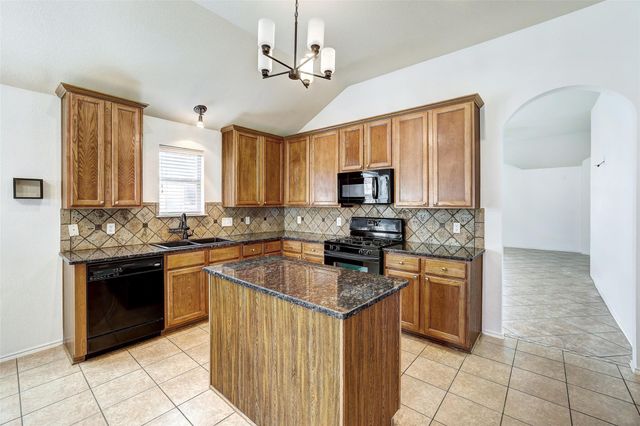 1517 Rainbow Parke DR, Round Rock, TX 78665