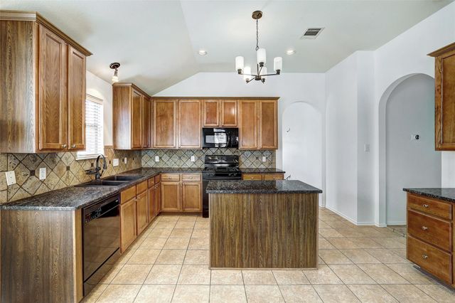 1517 Rainbow Parke DR, Round Rock, TX 78665