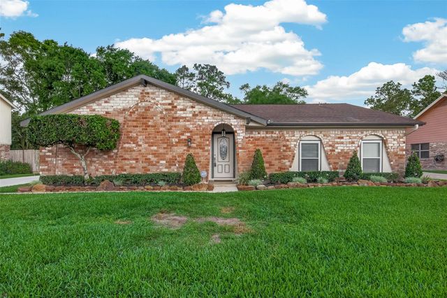 306 W Castle Harbour Drive, Friendswood, TX 77546