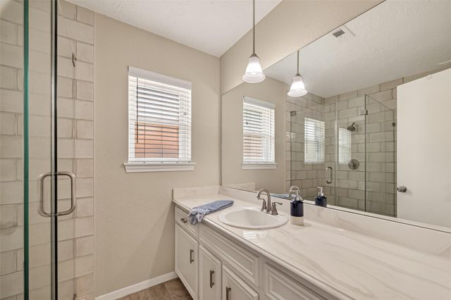 306 W Castle Harbour Drive, Friendswood, TX 77546