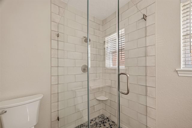 306 W Castle Harbour Drive, Friendswood, TX 77546