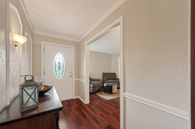 306 W Castle Harbour Drive, Friendswood, TX 77546